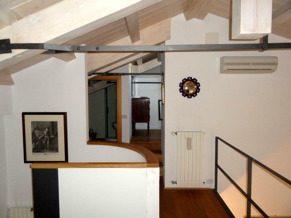 Appartamento Accademia San Vio Veneza Exterior foto