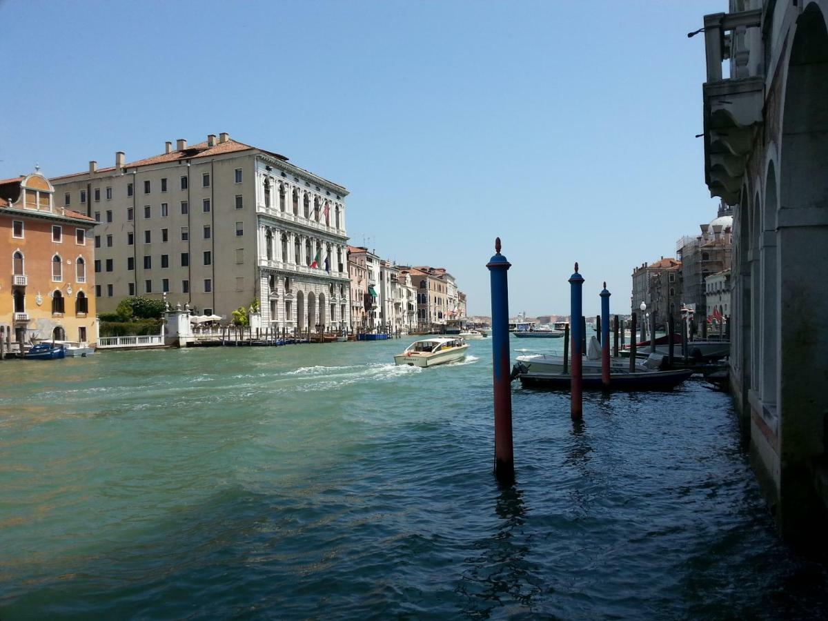 Appartamento Accademia San Vio Veneza Exterior foto